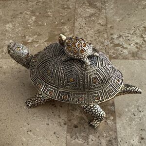 Bombay Bronze Turtle Figurine. Made in India.